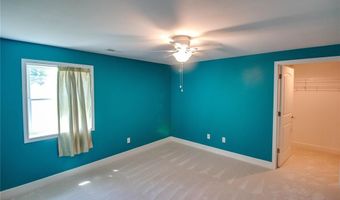 105 Lake Dr, Alton, IL 62002