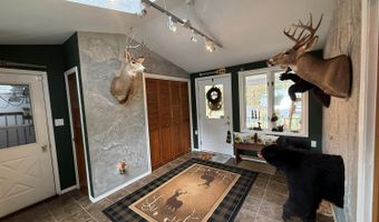 1917 SANDALWOOD Rd, Abrams, WI 54101