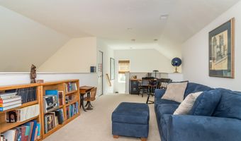 12 Sea Knoll Ct 12, Bourne, MA 02532