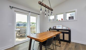930 Wolf Creek Dr, Polk City, IA 50226