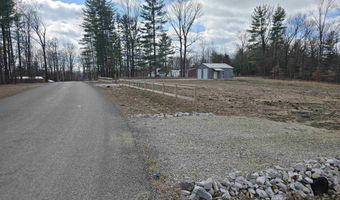 1249 N Lawrence Hollow Dr, Bloomfield, IN 47424
