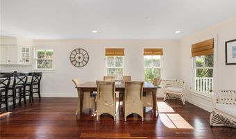 44 Tuckerman Ave, Middletown, RI 02842