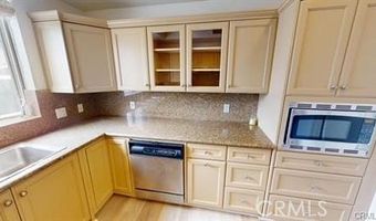 1176 Wellesley Ave 1, Los Angeles, CA 90049