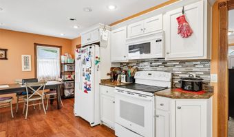510 SE Sharon Dr, Ankeny, IA 50021