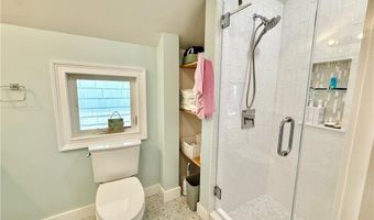 18 Carey St, Newport, RI 02840