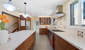 1800 Versailles Ave, Alameda, CA 94501