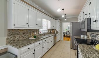 124 Pin Oak Ct, Athens, GA 30606