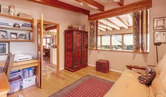 100 Lobo Ranch Rd, Arroyo Hondo, NM 87513