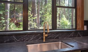 2044 Douglas Dr, Arnold, CA 95223