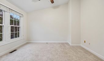 21208 HEDGEROW Ter, Ashburn, VA 20147