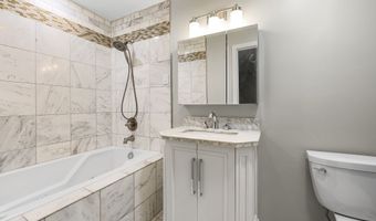 545 Simsbury Rd, Bloomfield, CT 06002