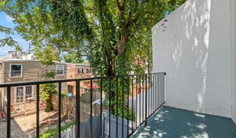 207 S PATRICK St 210, Alexandria, VA 22314