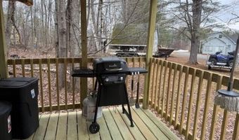 14 Lakeshore Dr, Belgrade, ME 04917