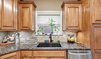 7426 Peach Blossom Dr, Benton, AR 72019