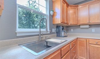 2203 NW Lakeside Ct, Ankeny, IA 50023