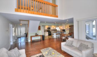 19 Centerboard Dr, Bayville, NJ 08721