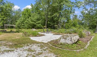11 Old County Rd, Appleton, ME 04862