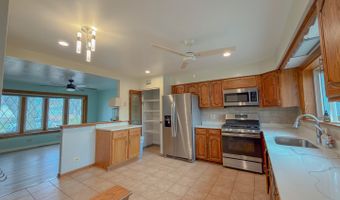 539 W Rose Ave, Addison, IL 60101