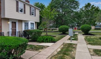 77 Sundridge Dr, Amherst, NY 14228