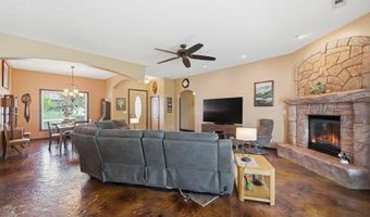 601 Stone Lake Cir, Augusta, KS 67010