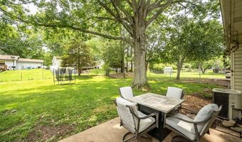 508 Arborwood Dr, Ballwin, MO 63021
