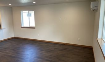 300 N JELLISON St, Amity, OR 97101