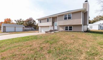 4 Bluebird Dr, Agency, MO 64401