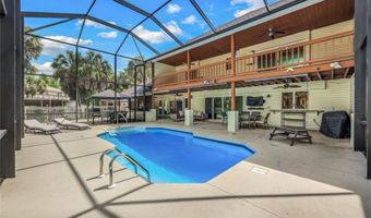 561 2nd NE St, Naples, FL 34120