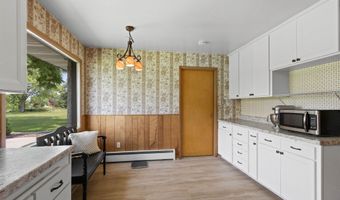 325 W GREENFIELD Ave, Algoma, WI 54201