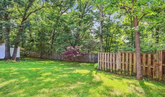 6916 PACIFIC Ln, Annandale, VA 22003