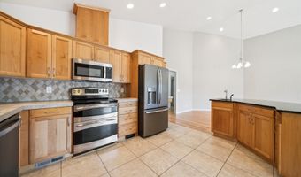 20707 YUKON St, Aurora, OR 97002