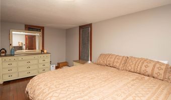 2116 Newton St, Akron, OH 44305