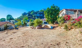 28543 Meadow Glen Way 1, Escondido, CA 92026