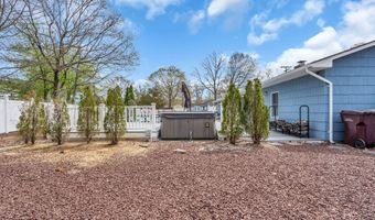7 Glenwood Dr, Bayville, NJ 08721