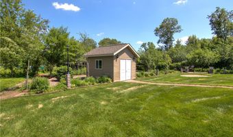 907 Sandalwood Dr, Altoona, WI 54720