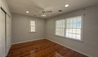 605 Farrelly Ave, Bayville, NJ 08721