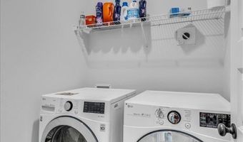 1489 SE Arnold Dr, Allenhurst, GA 31301