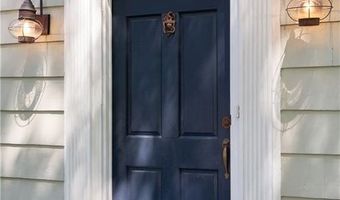 36 Kay Blvd, Newport, RI 02840