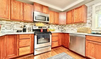 26855 SW 89th Rd, Beatrice, NE 68310