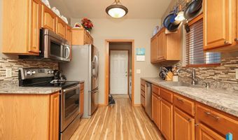 712 S 7th Ave, Brandon, SD 57005