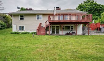13 Governors Ln, Bethel, CT 06801