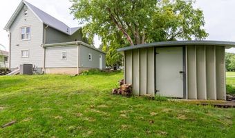 627 NE 6th, Dyersville, IA 52040