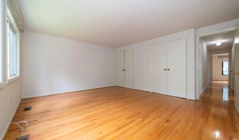 7814 WENDY RIDGE Ln, Annandale, VA 22003