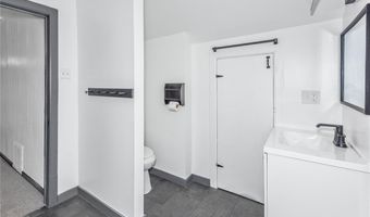 710 E Main St, Alhambra, IL 62001