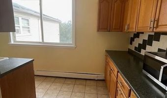 14 MEADOW St, Bayonne, NJ 07002