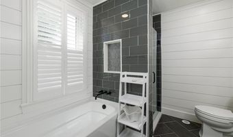 8 Cross St 1, Newport, RI 02840