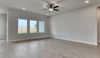 222 Brood Dr, Adkins, TX 78101