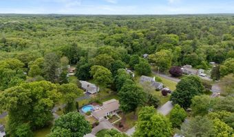 11 Autumn Ln, Attleboro, MA 02703
