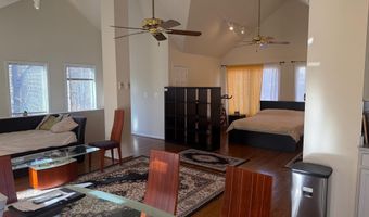 9049 HOLLY LEAF Ln, Bethesda, MD 20817