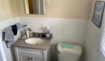 732 N OAKLAND St, Arlington, VA 22203